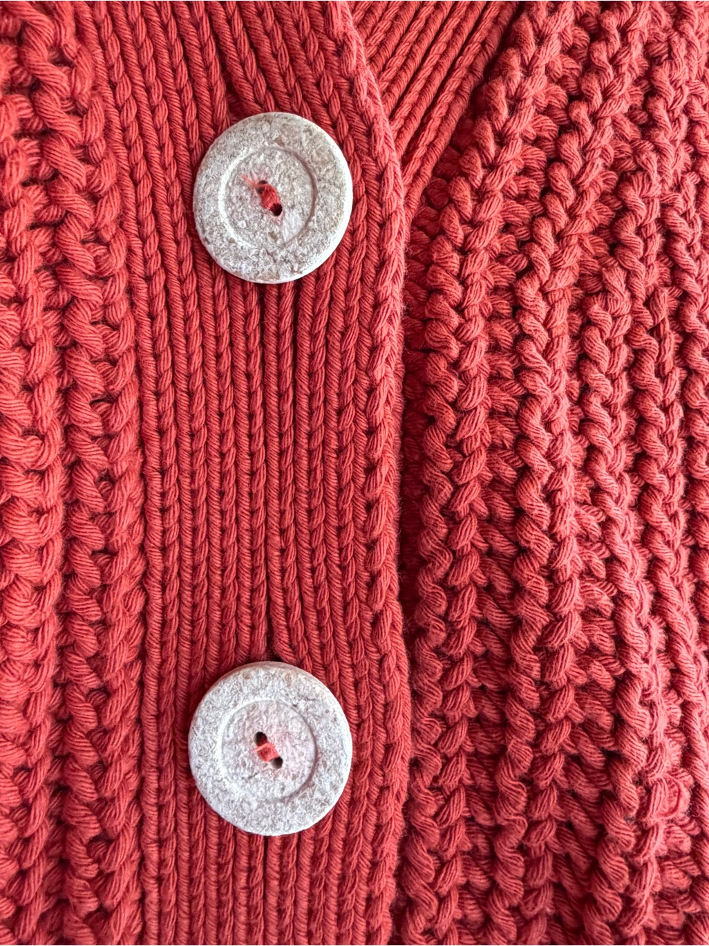 Babaa Cardigan No18 Pimento Dulce — image 3 of 6